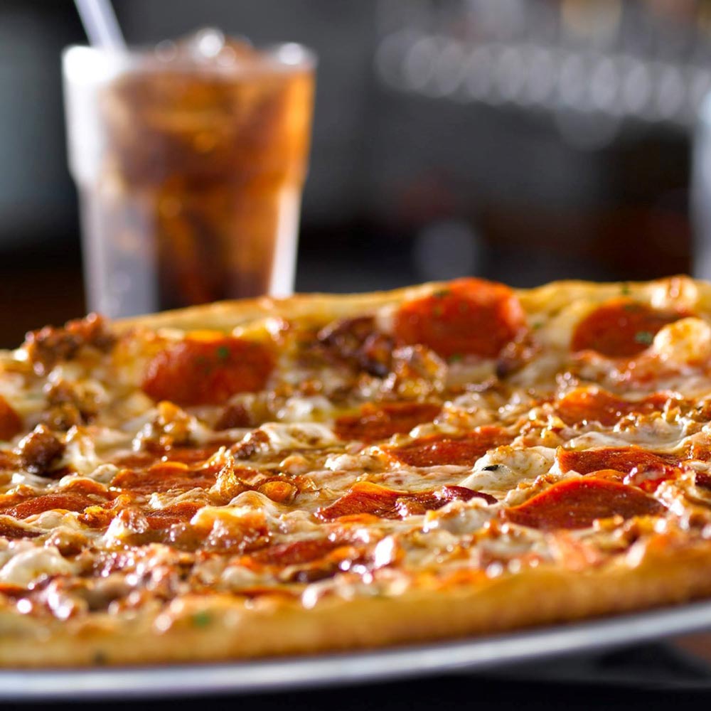 BoyfriendApproved, GirlfriendFriendly Places to Watch a Football Game