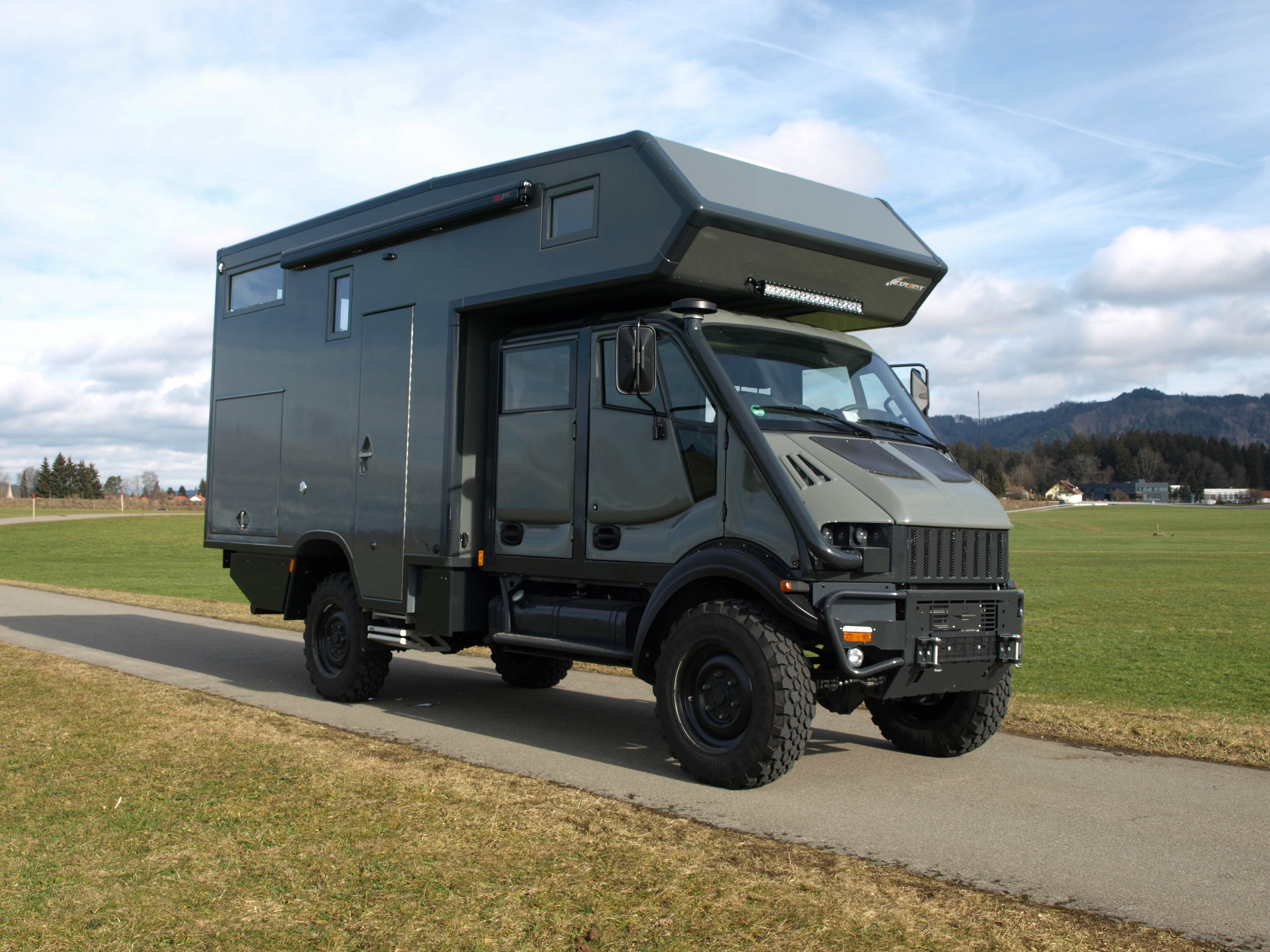 Expeditionsfahrzeuge, Reisemobile, 4x4 Allrad