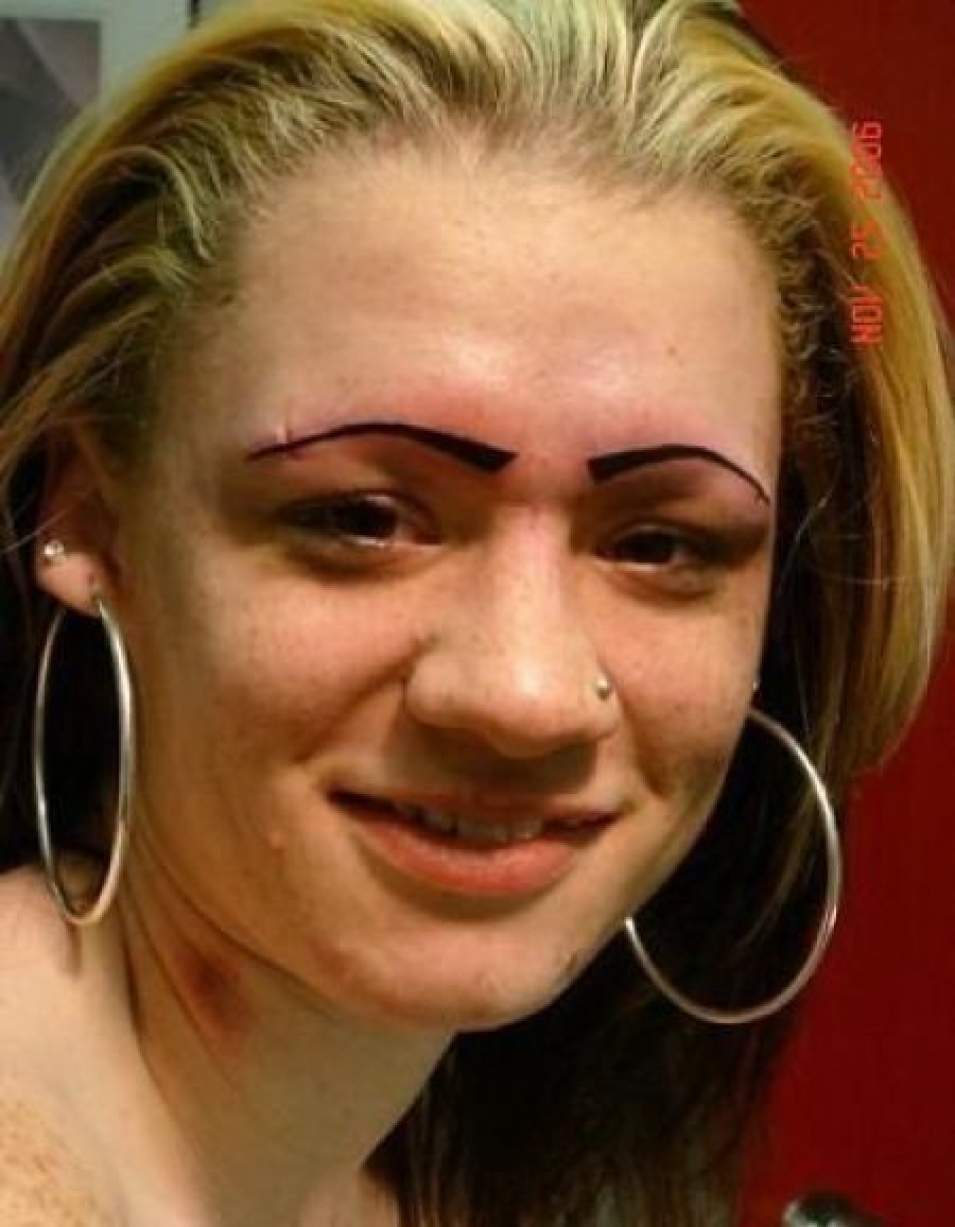 These 27 People Played With Their Eyebrows and Here is the Result. Yes