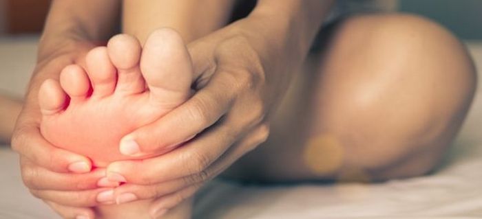 Douleurs au niveau de la plante des pieds