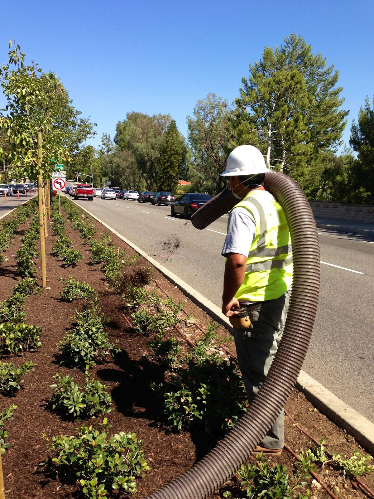 Express Mulch & Soil Mulch Installation & Ground Cover in Grand Rapids MI