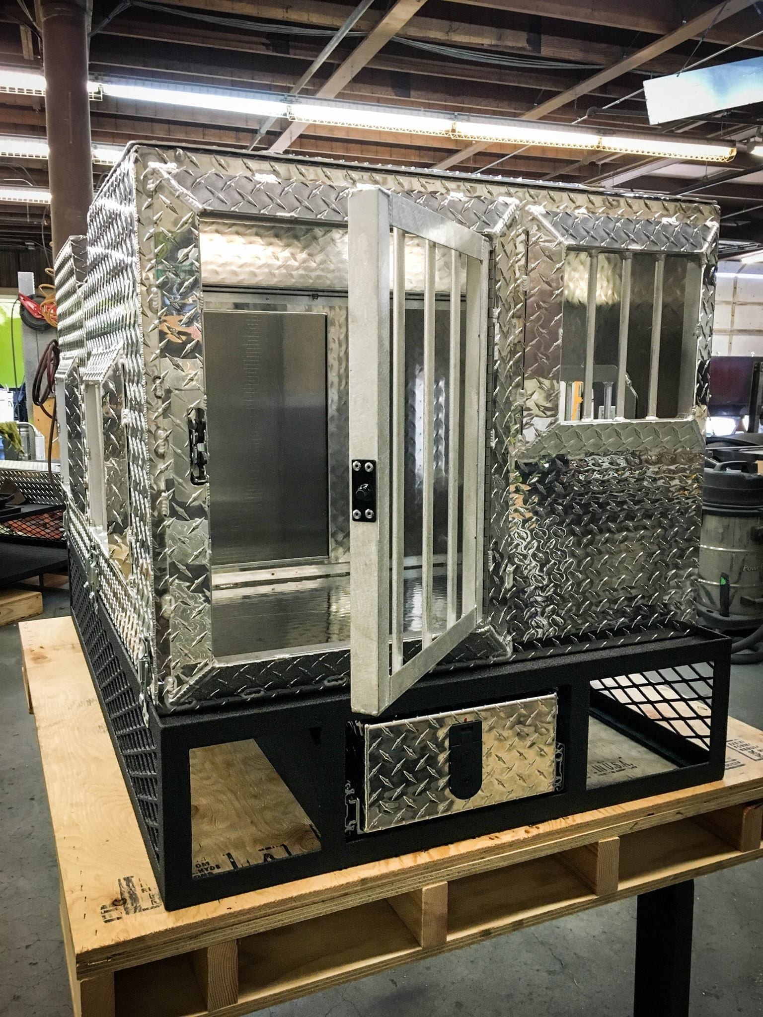 Homemade Wooden Dog Box For Truck Bios Pics