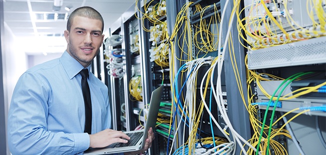 What is a Network Engineer // Network Administrator Salary // Job