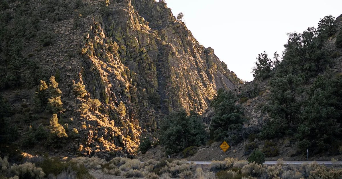 How Far Is Nevada From California? Driving Distance And Routes Eye