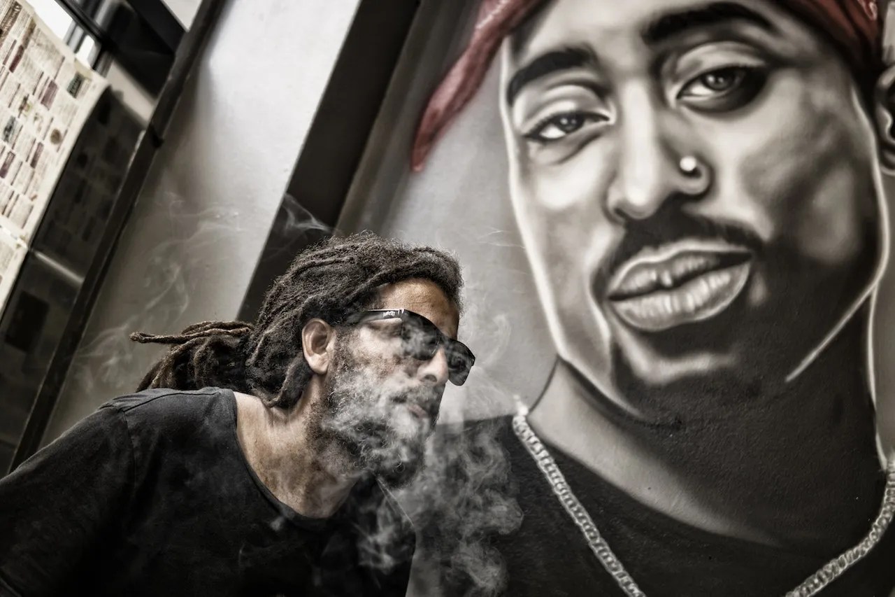 When Did Tupac Move To California? Eye And Pen