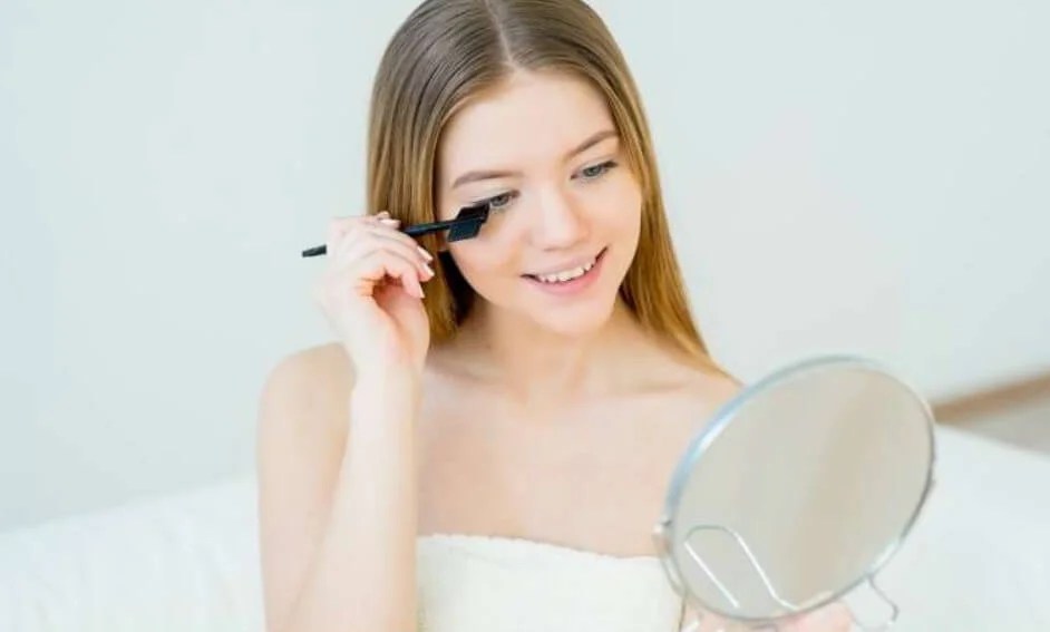 How To Clean Eyelash Extensions