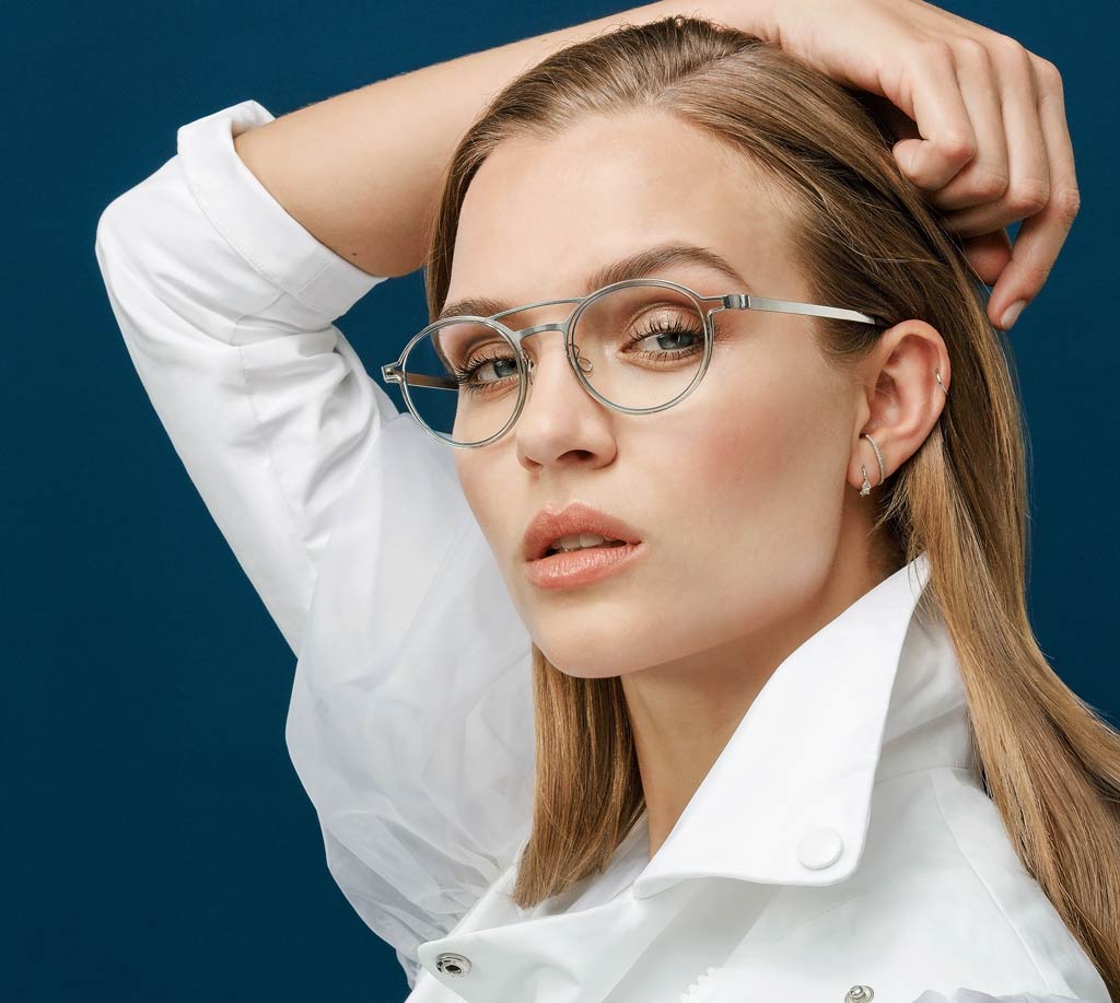 Choosing the perfect pair of glasses. · Eye C Optometry