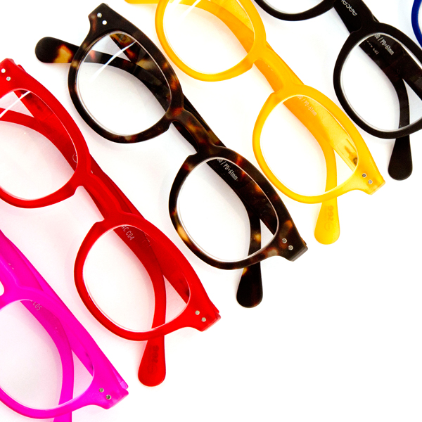 IZIPIZI reading glasses UK for men and women that love izipizi