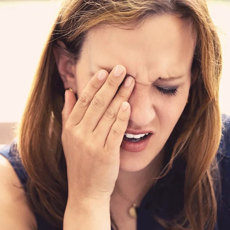 Why Does My Eye Hurt When U Blink at Diane Drozd blog