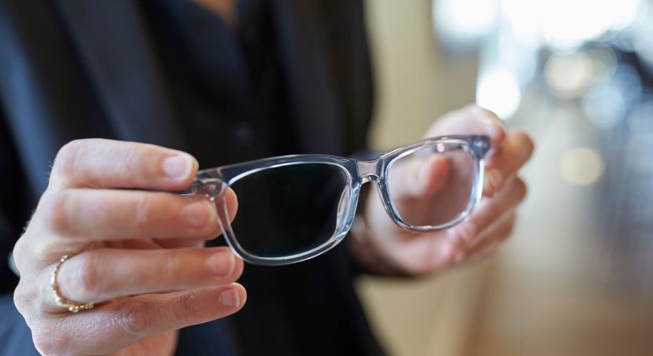 What Are the Different Types of Eyewear Hinges? A Comprehensive