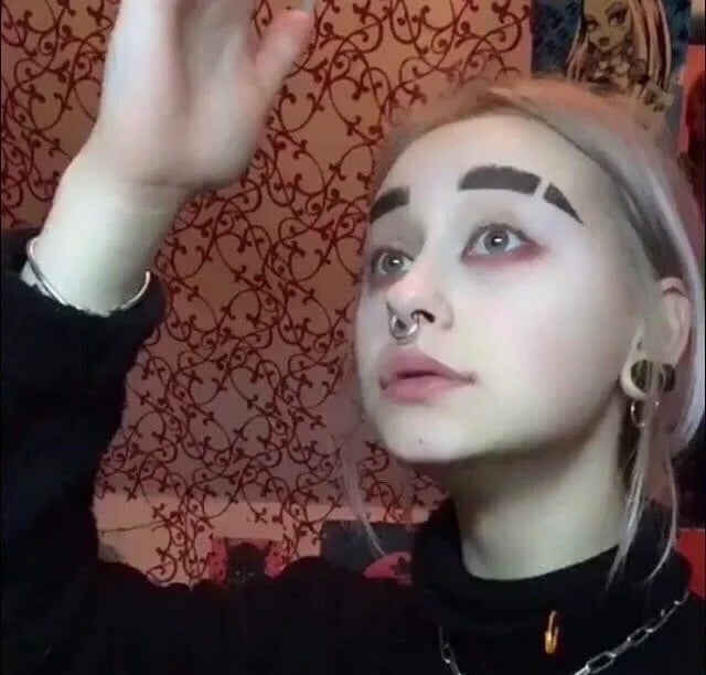 How to notch your eyebrow guy?