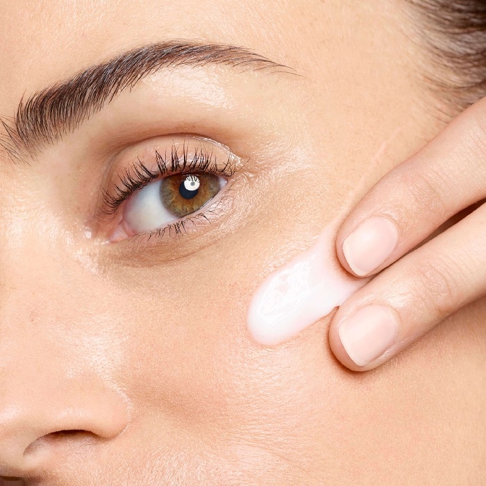 How long do eyebrow wax burns last?