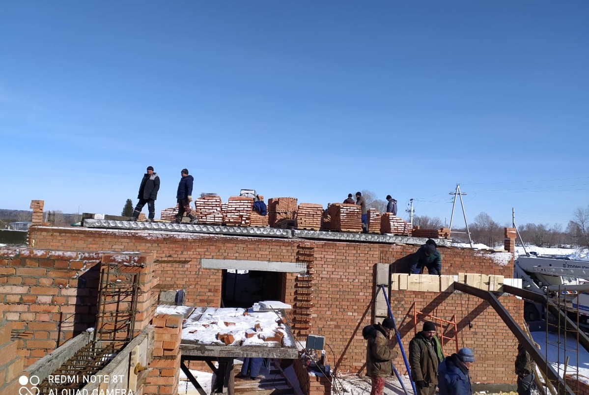 Новую школу, в рамках национального проекта "Образования", строят в