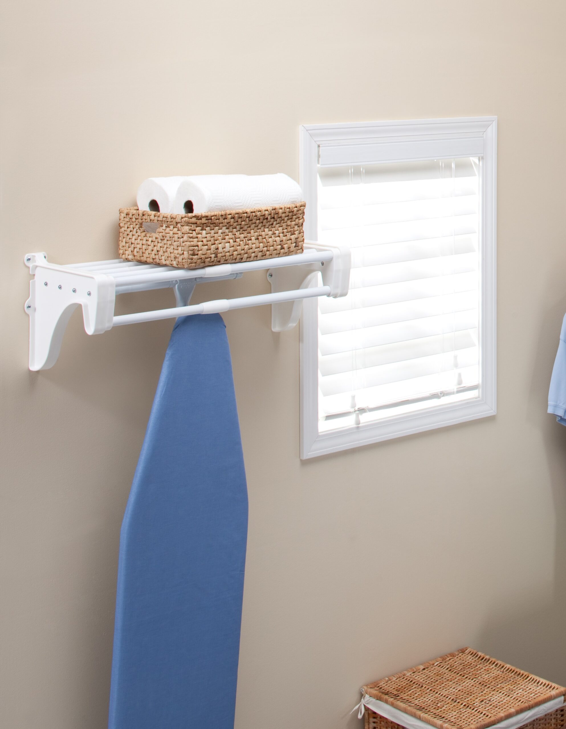 Expandable Closet Shelf & Rod Includes 2 End Bracket Mounts to Back