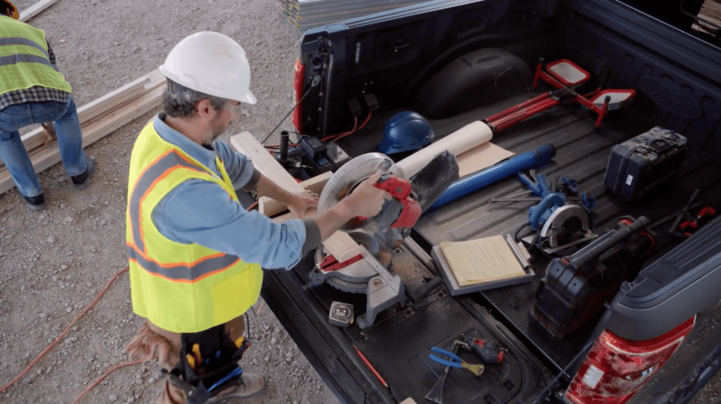 Video New Tailgate & Worksite Features / Functions on 2021 F150
