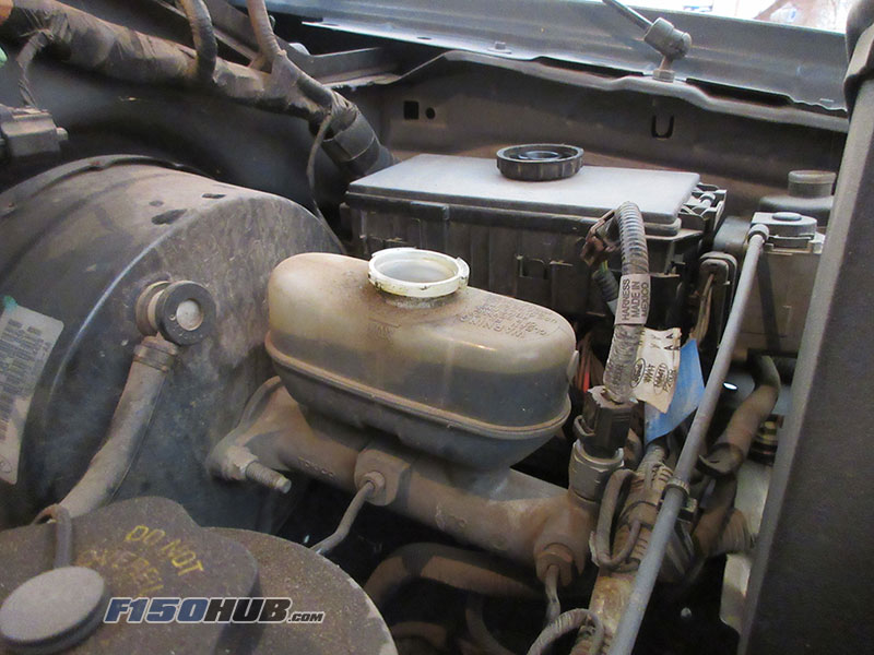 Ford F150 Brake Master Cylinder Replacement Procedures (1997 2003)