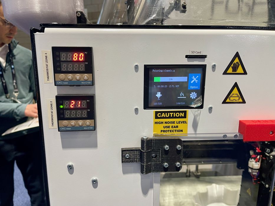 Discovering Fused Form Colombian Innovators in LargeScale 3D Printing