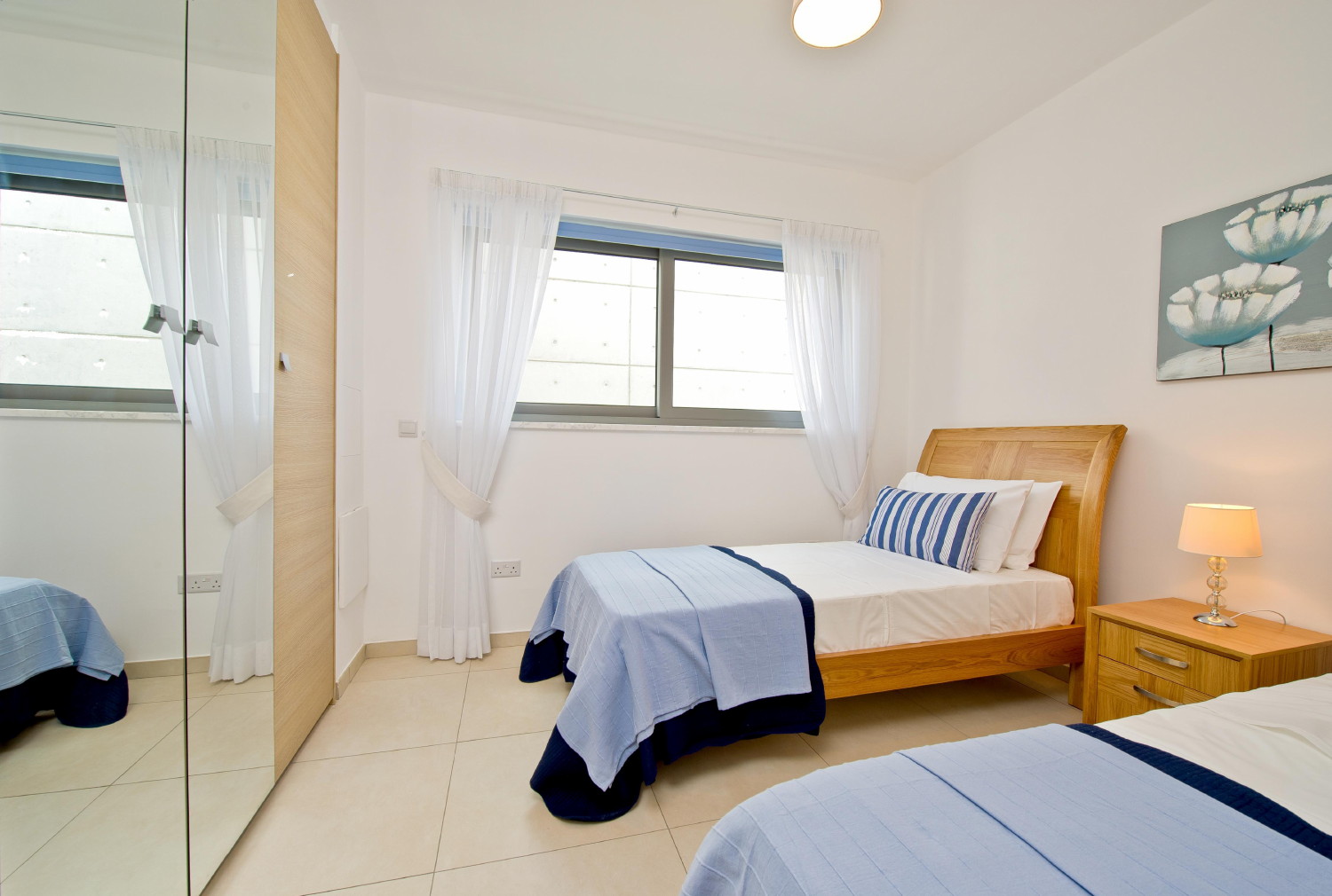 College Apartment Bedroom Layout