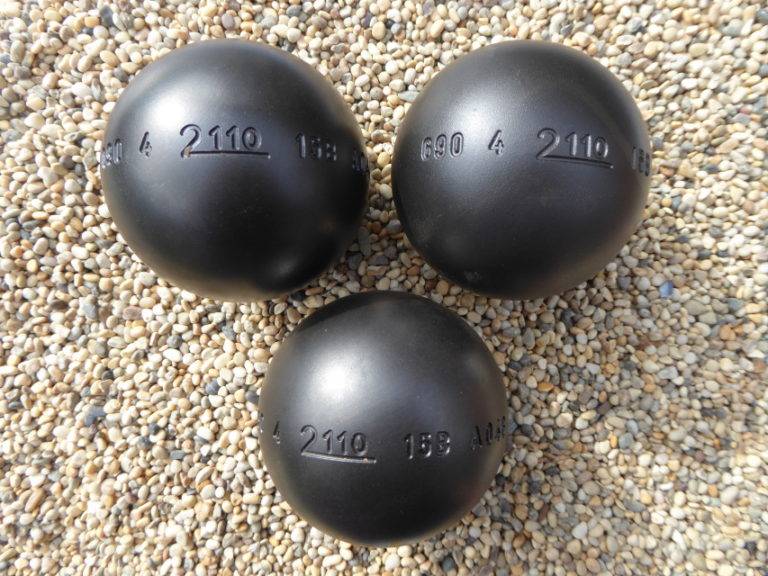 La boule MS 2110, très appréciée des boulistes français