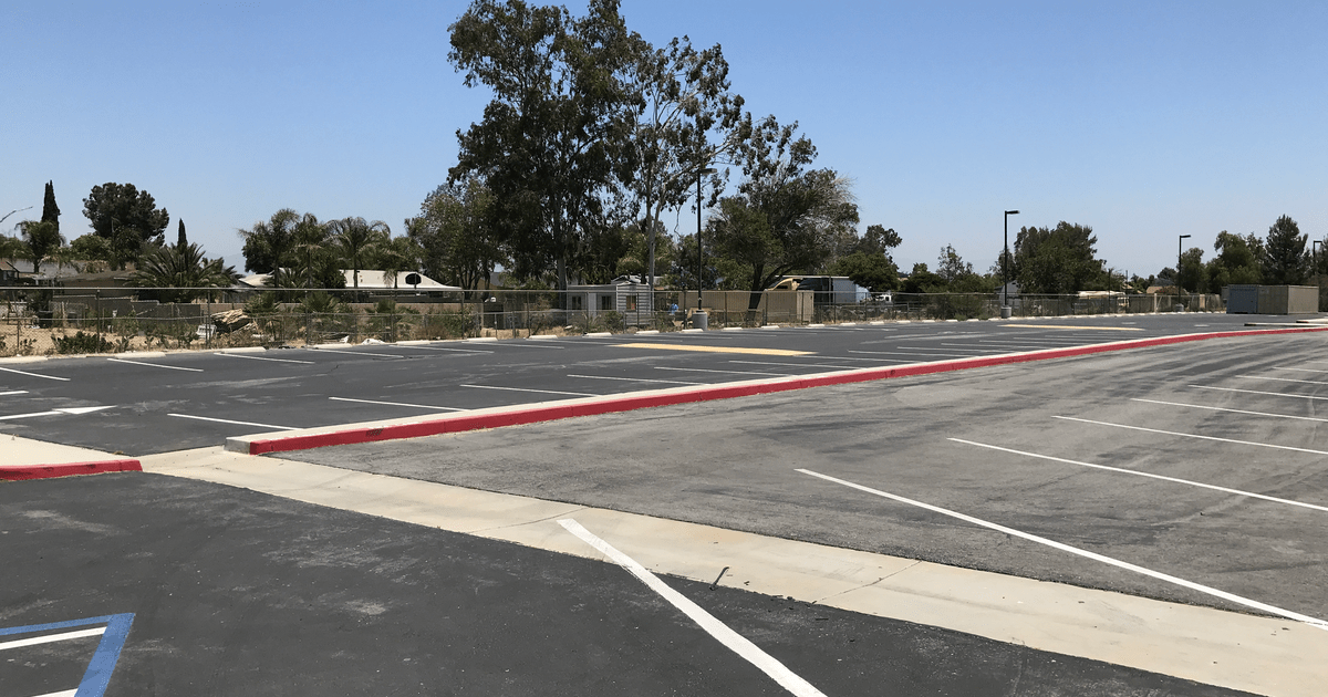 Rent Parking Lot in Fontana