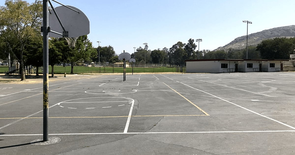 Rent Blacktop / Basketball Courts in Fontana