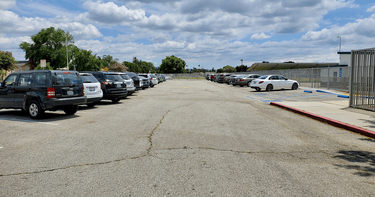 Rent Parking Lot in Baldwin Park