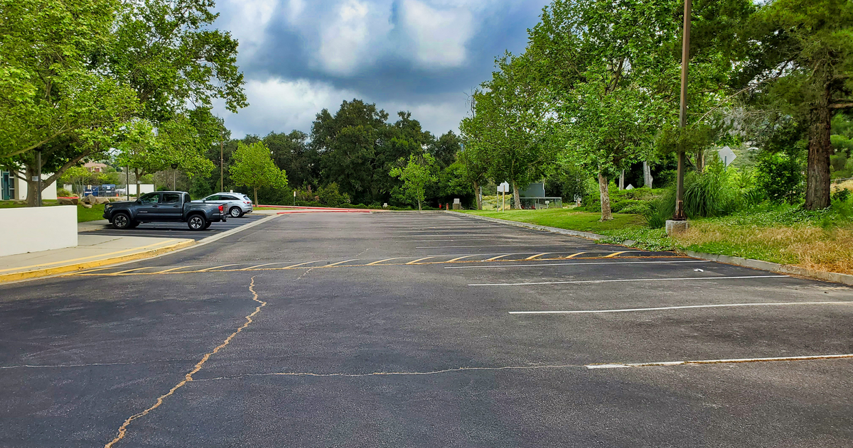 Rent Parking Lot in Ramona
