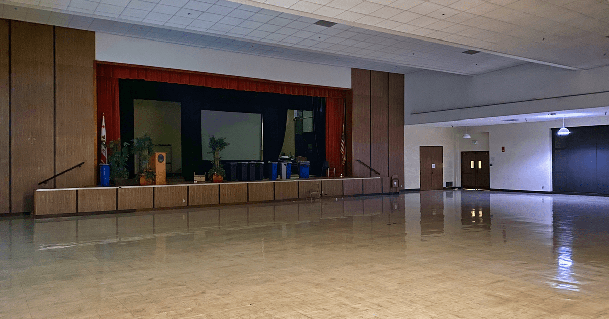 Rent Monarch Hall in Valley Glen