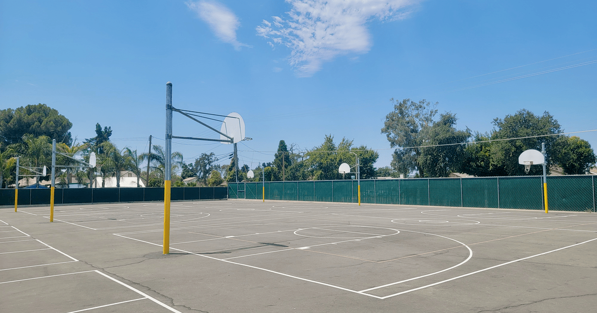 Rent Outdoor Basketball Courts in Visalia