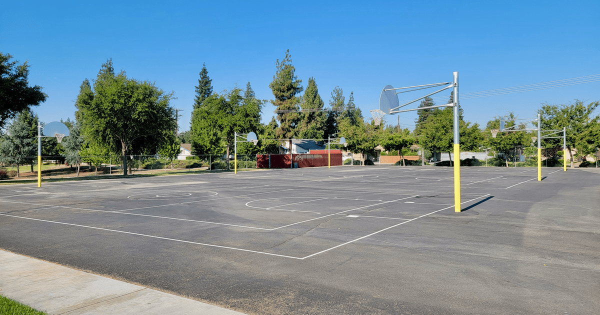 Rent Outdoor Basketball Courts 2 in Visalia