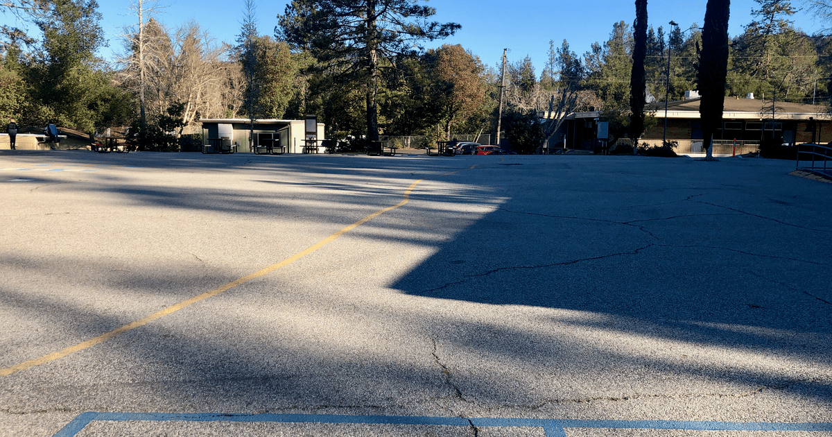 Rent Bell Plaza in Ben Lomond