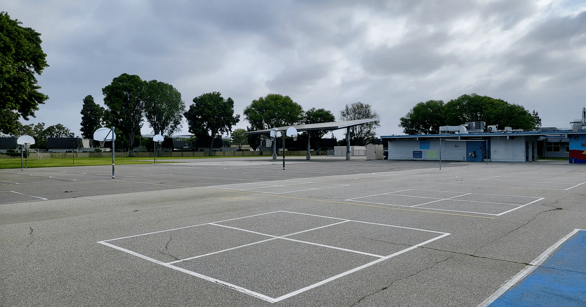 Rent Outdoor Basketball Courts in Costa Mesa