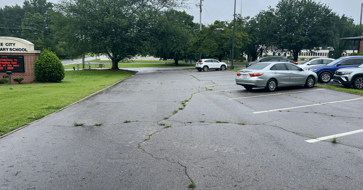 Rent a Parking Lot (Small) in Lake City GA 30260