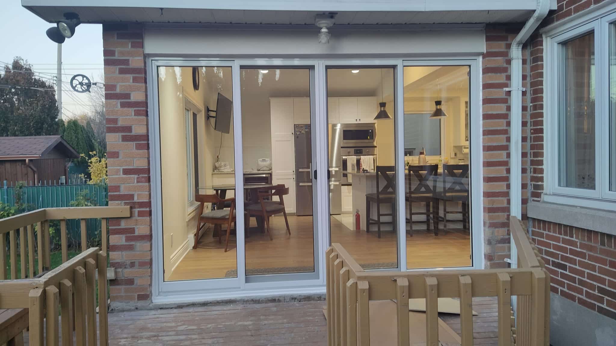 Right Entry Door Factory Direct Montreal