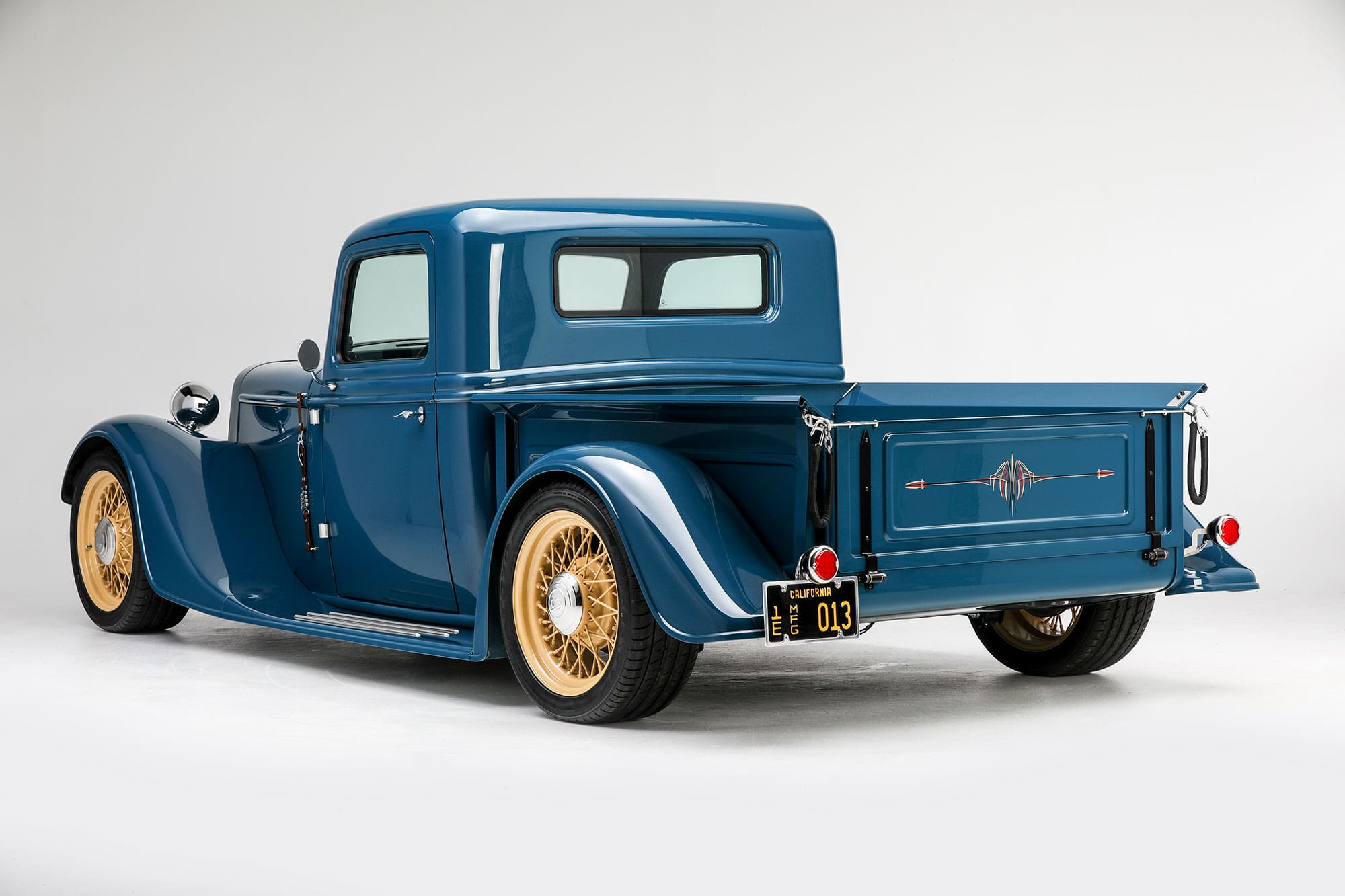 Full Fendered '35 Hot Rod Truck Factory Five Racing