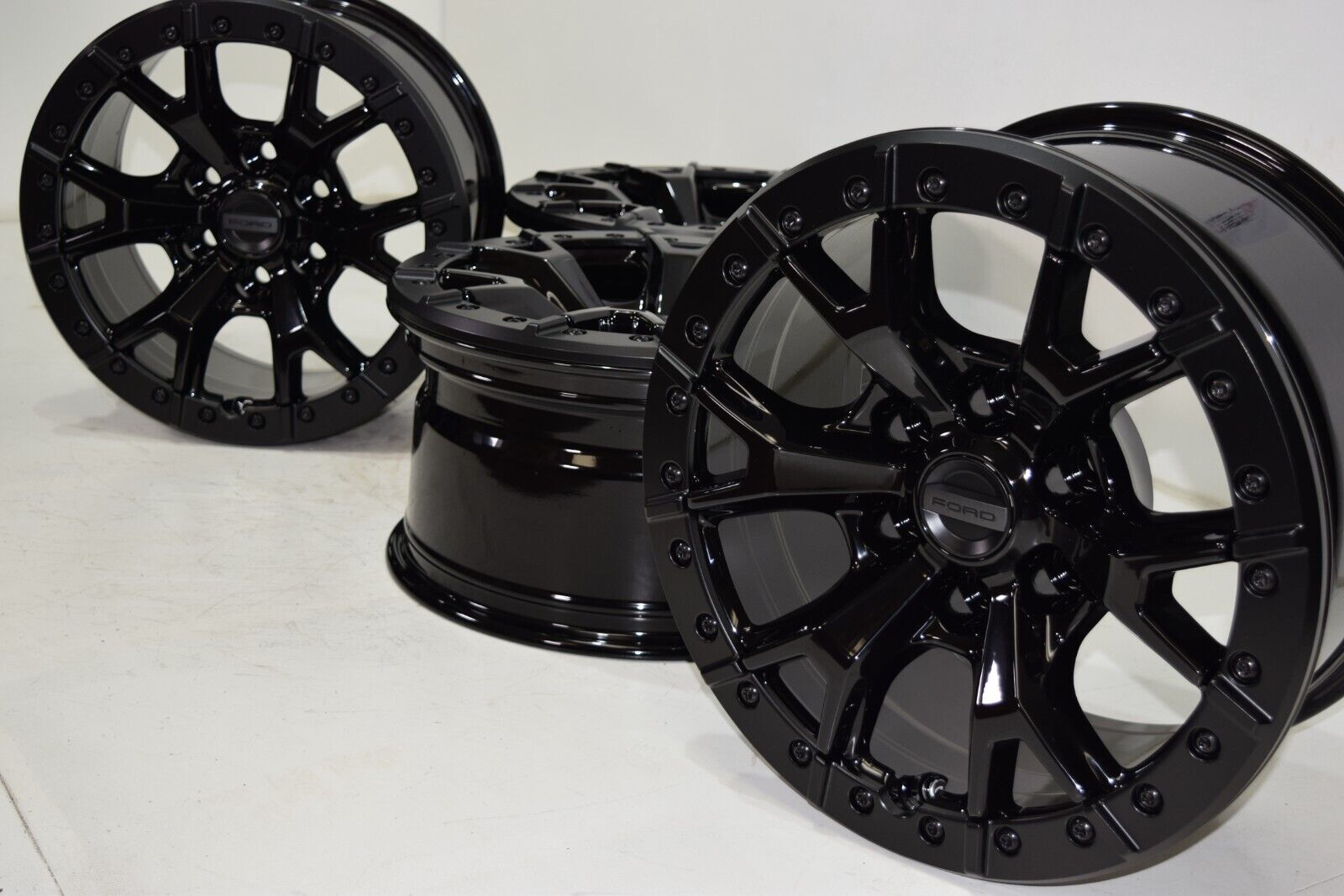 17″ 2023 FORD RAPTOR F150 BEADLOCK WHEELS RIMS 37” PACKAGE Factory OEM