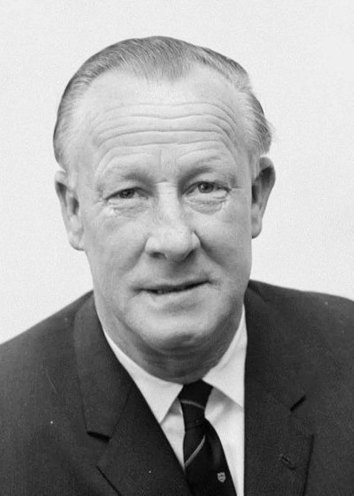 22 Facts About Lance Barnard FactSnippet