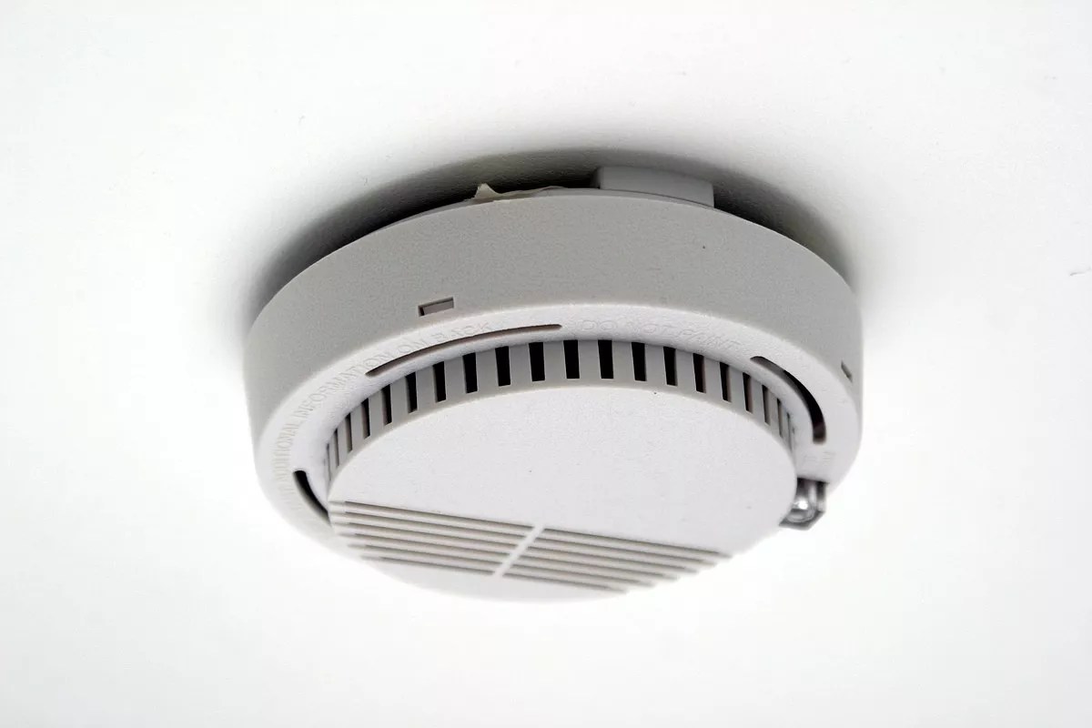 14 Facts About Smoke detector FactSnippet