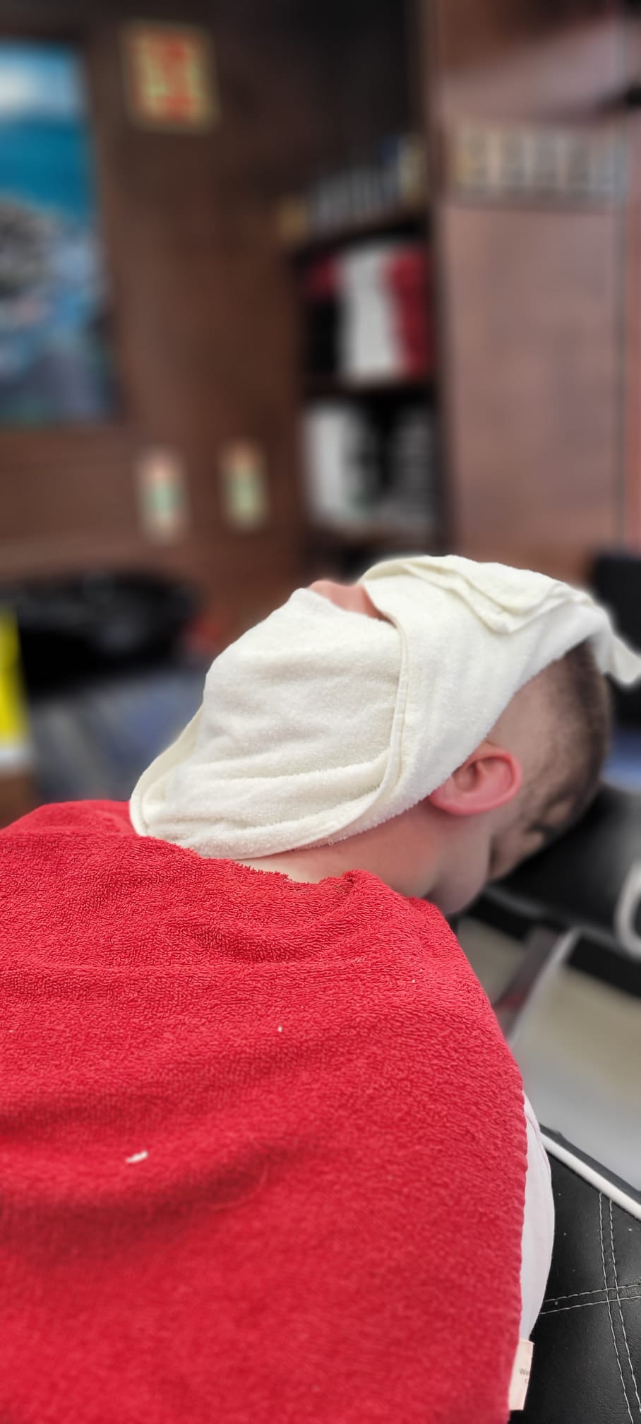 Hot Towel Shave FADE ZONE Barbers