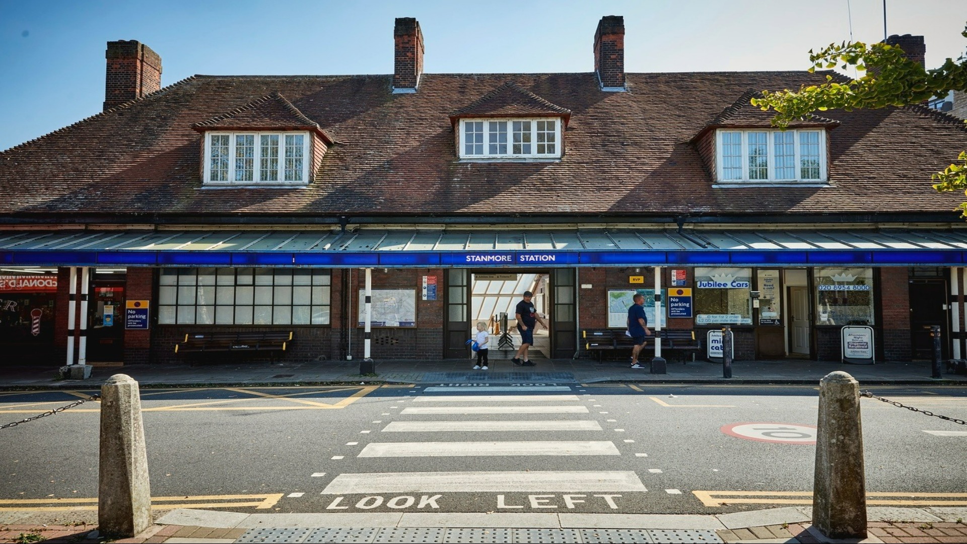 New Houses and Apartments For Sale in Edgware Edgwarebury Manor