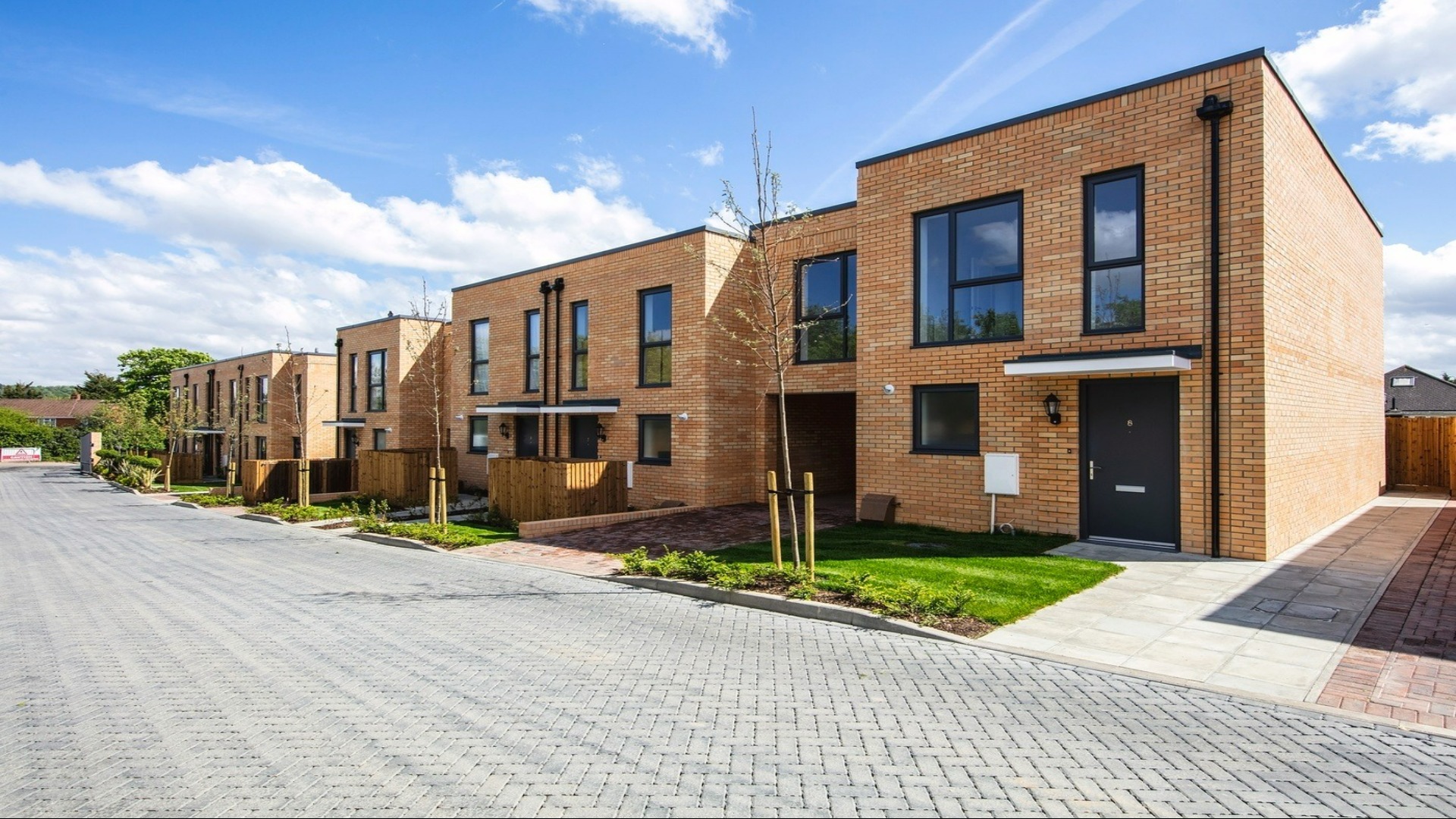 New Houses and Apartments For Sale in Edgware Edgwarebury Manor