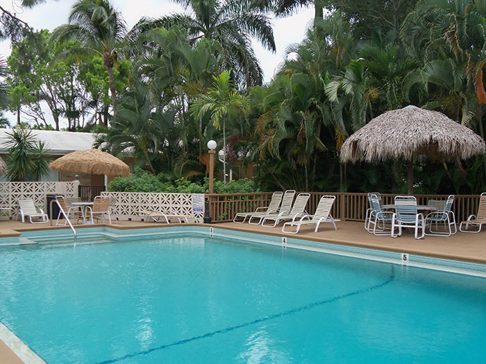 Pet Friendly Hotel Fairways Inn of Naples Florida