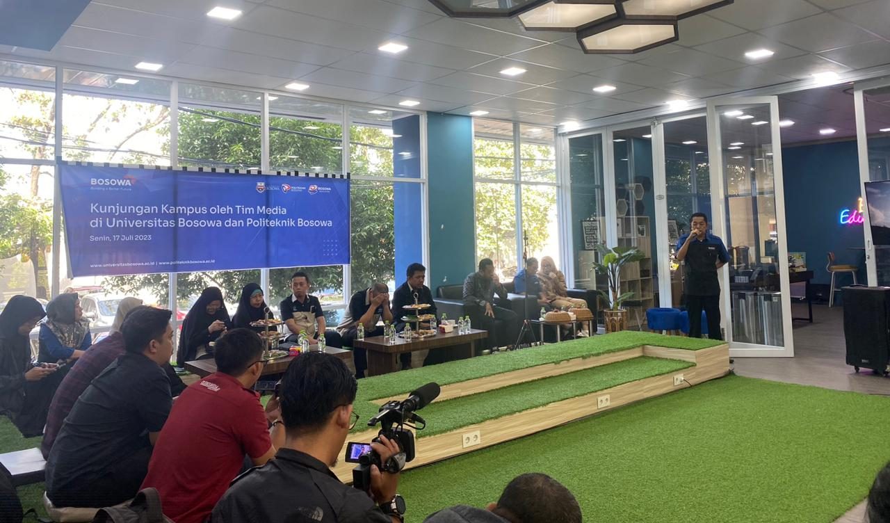 Tim Media Kunjungi Unibos dan Politeknik Bosowa, Kenalkan Berbagai