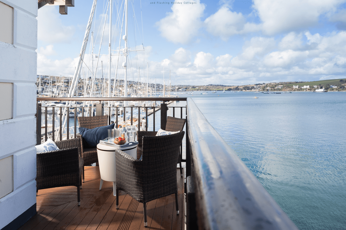 Deal of the Month 20 off all Falmouth Holiday Homes