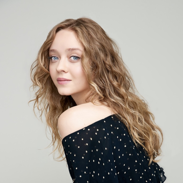 Madeleine Arthur Height Age Weight Measurement Wiki Bio & Net Worth