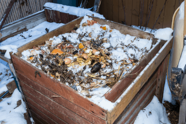 8 Winter Composting Tips How to Compost Year Round » Family Growing Pains