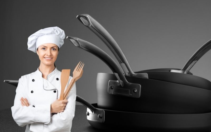 What Pans Do Professional Chefs Use? (Popular Master Chefs Edition