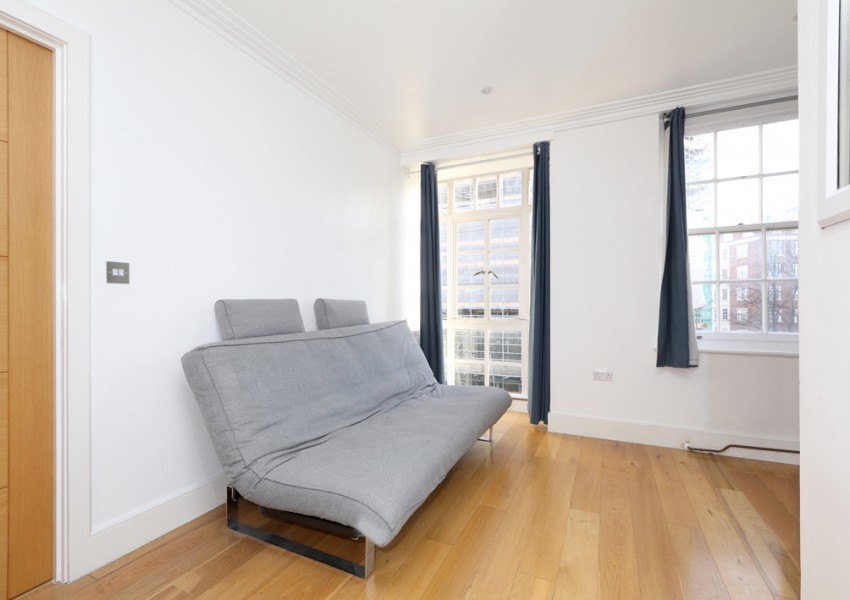 Edgware Road, London, Studio