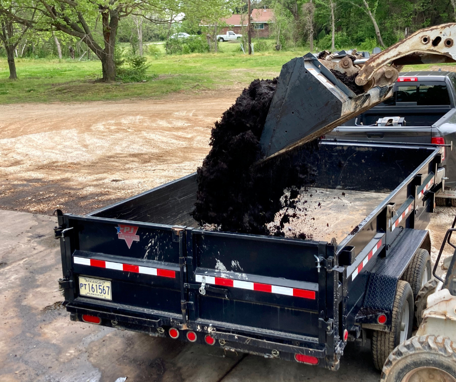 Bulk Mulch Center at Farmers Coop Prairie Grove Farmers Coop
