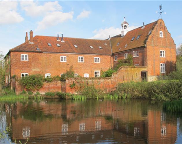 Farming UK Spixworth Hall Cottages Norfolk Farm Rentals Self